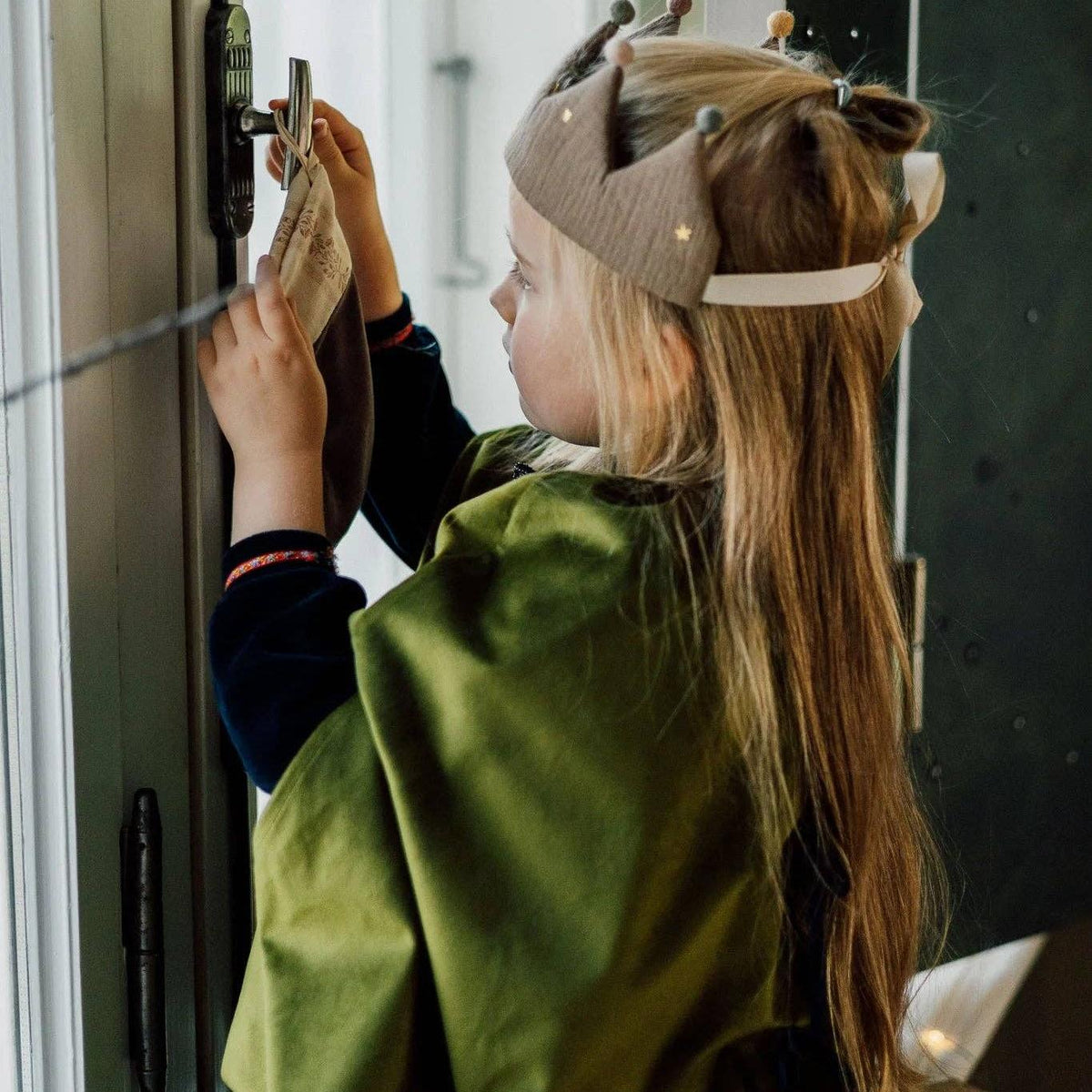 Child Birthday Crown -Taupe