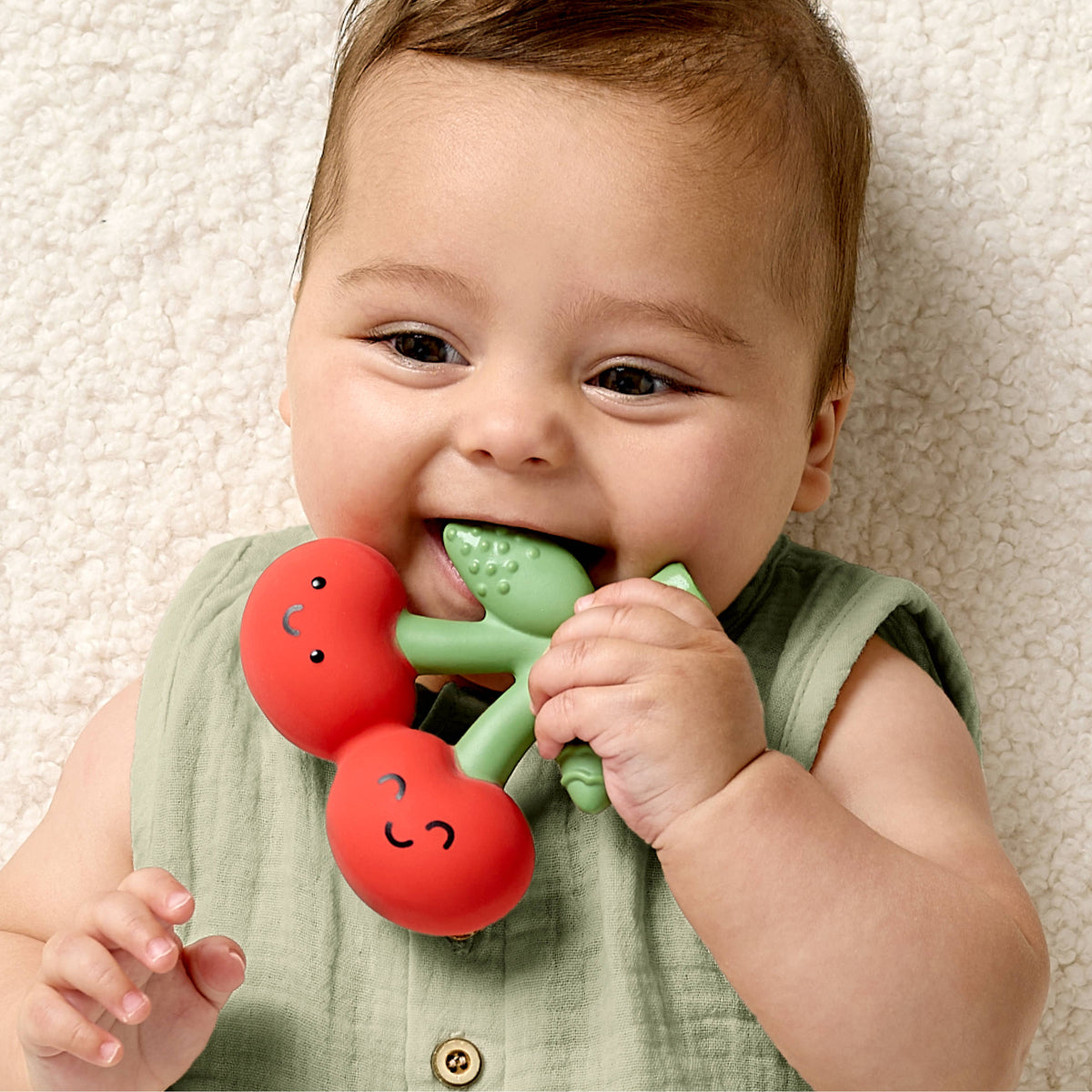 Itzy Ritzy - Comfort Crew™ Cherries - Baby Dill