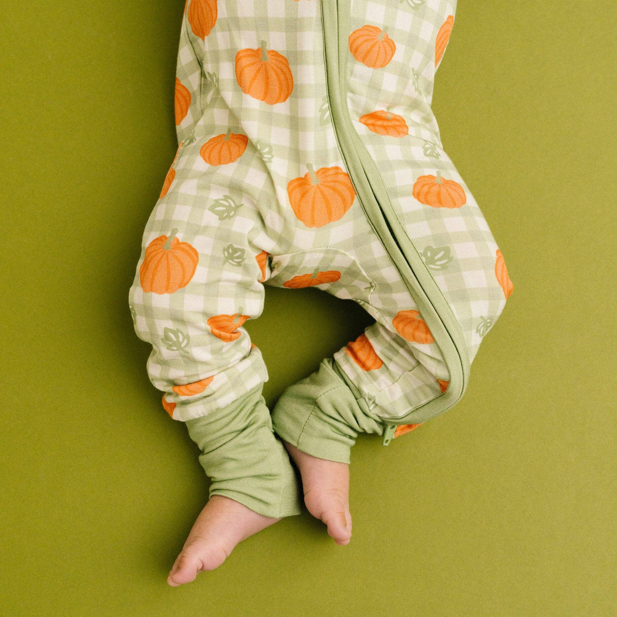 Pumpkin Picnic Double Zip Bamboo Sleeper