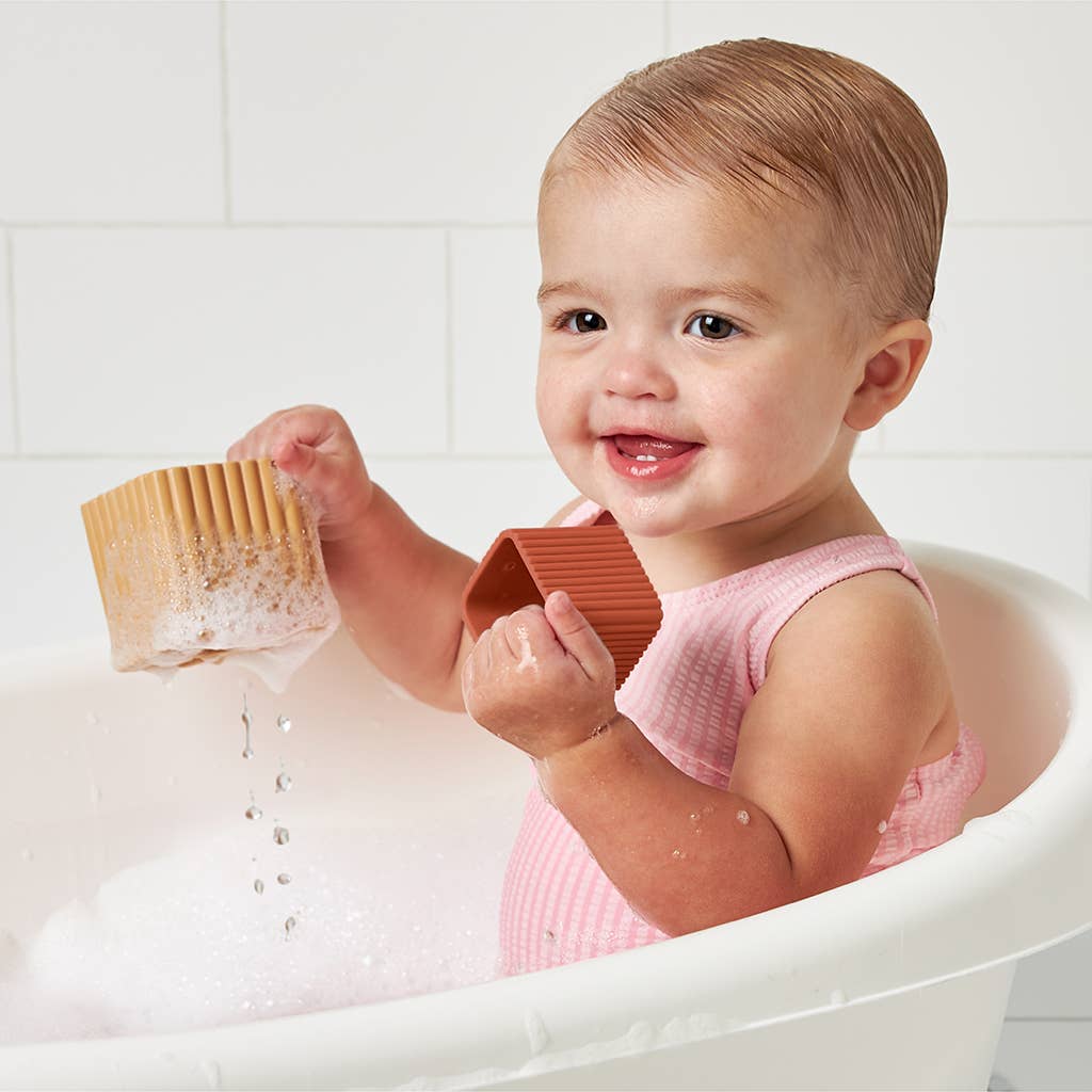 Itzy Ritzy - Itzy Sprinkle™ - Bath Nesting Cups - Baby Dill