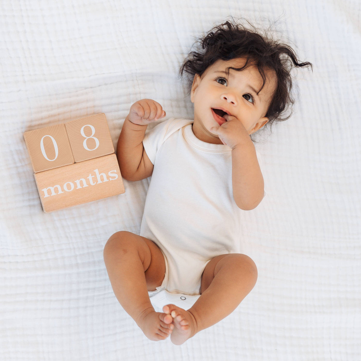 Pearhead - Natural Wooden Milestone Blocks Photo Prop - Baby Dill