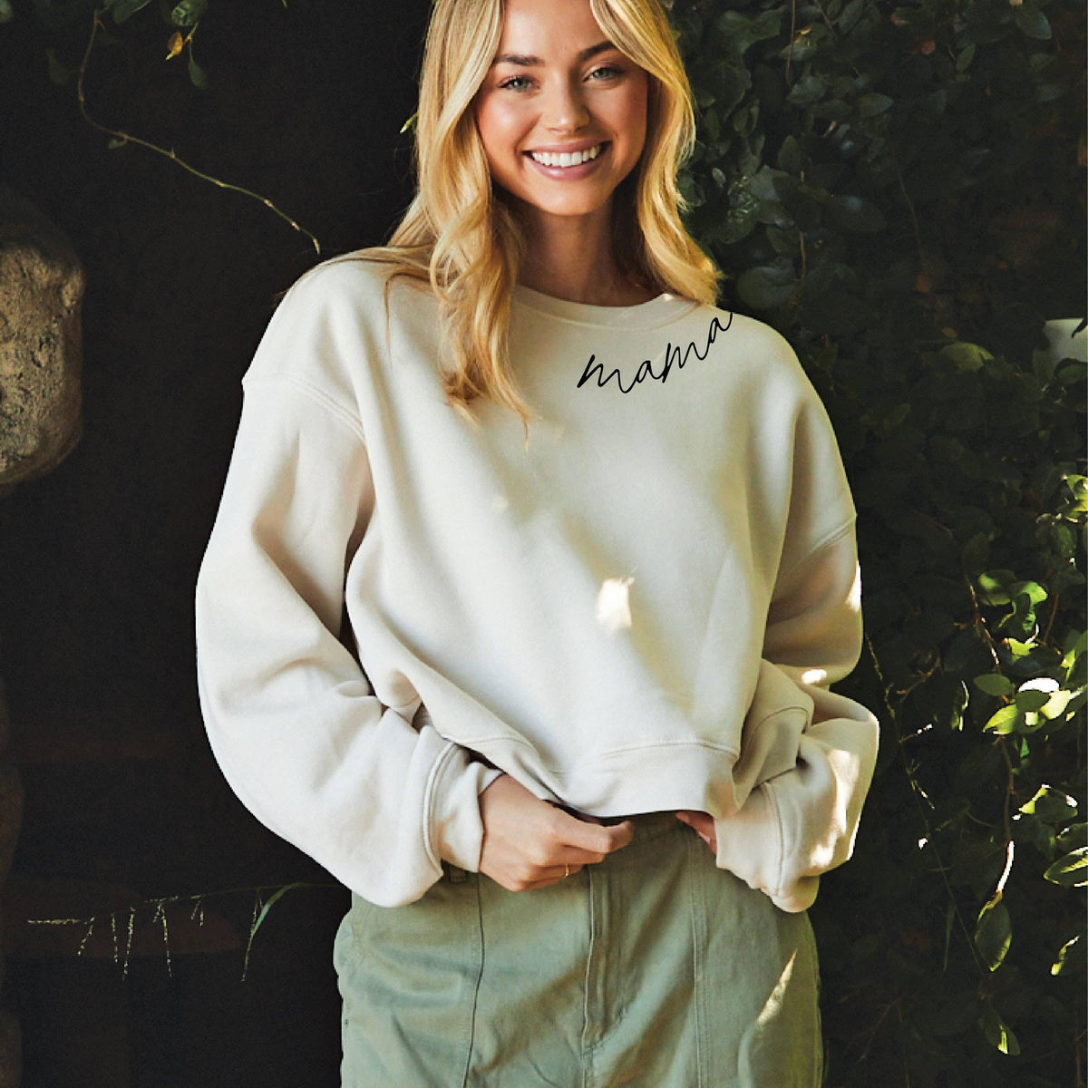 MAMA Mid Graphic Sweatshirt