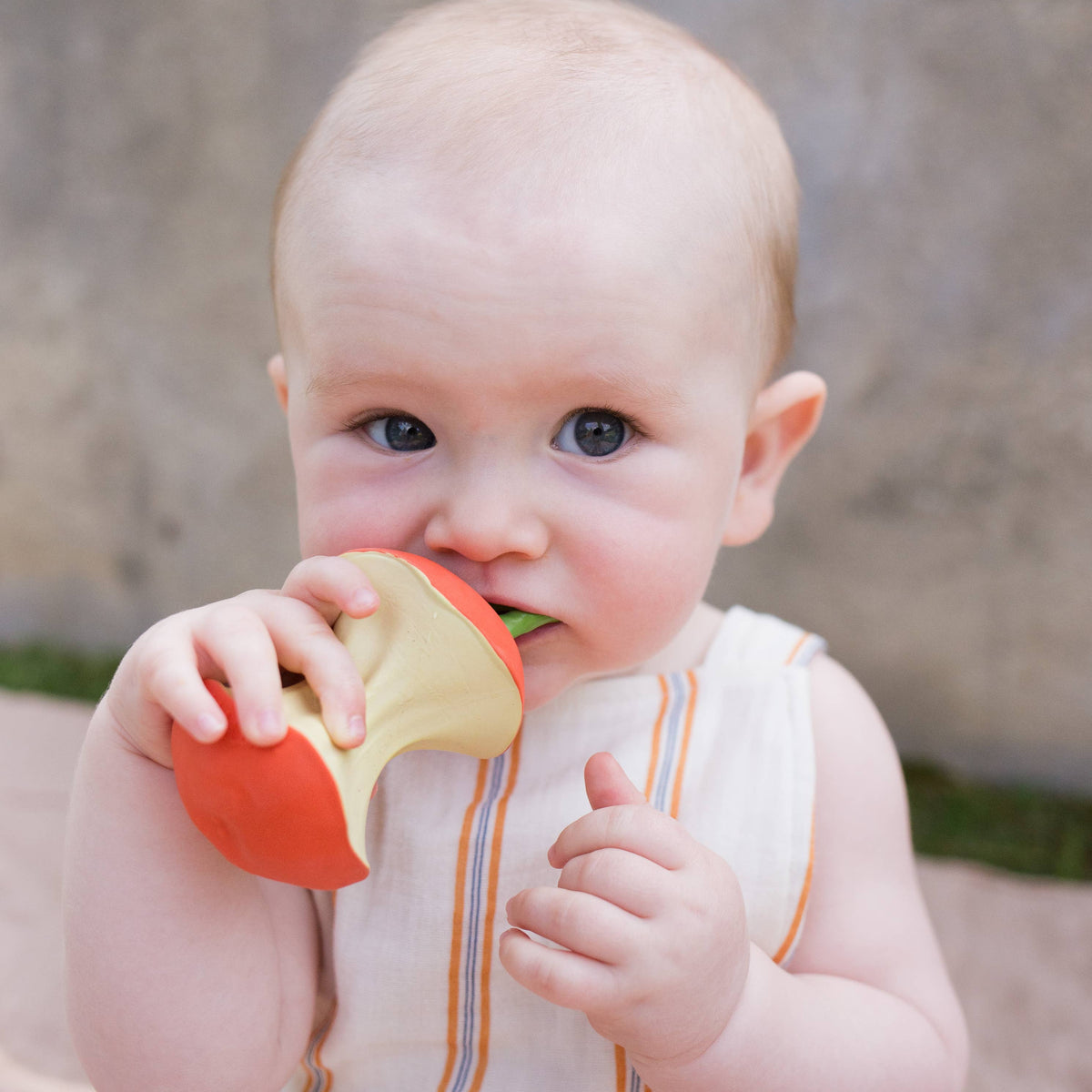 Pepa the Apple Organic Rubber Teether