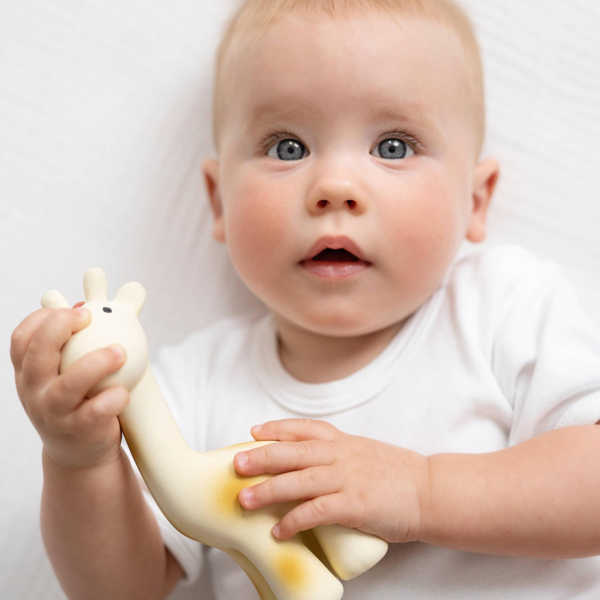 Giraffe Natural Organic Rubber Teether, Rattle & Bath Toy - Baby Dill