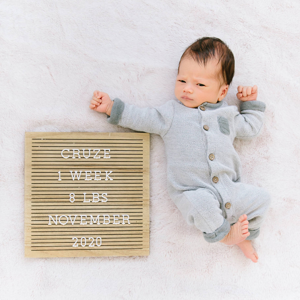 Pearhead - Natural Wood Letterboard - Baby Dill