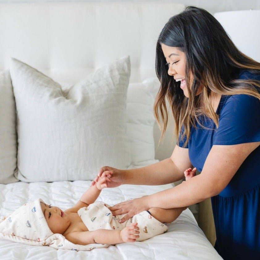 Luxury Hooded Towel - Baby Dill