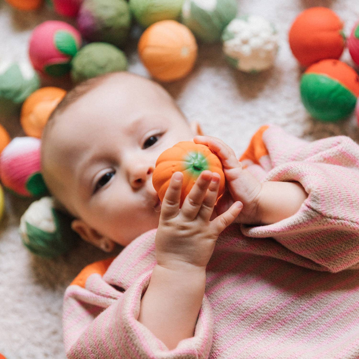 Oli & Carol - Veggie Soup Baby Sensory Balls - Baby Dill
